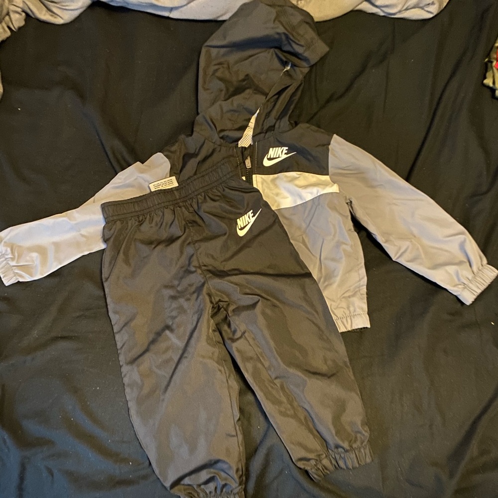 ❗️SOLD❗️Nike Windbreaker Outfit